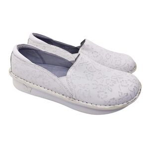 Alegria Deb Tooled Leather Flower Floral Slip On Shies Women's Size EU 41